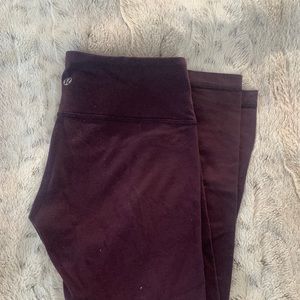 LULULEMON Purple winder under crops size 6